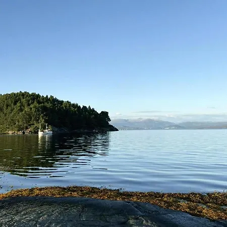 With Private Pier By The Sea At Tittelsnes * Valevåg